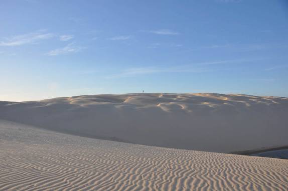 Explorando as dunas dos Pequenos Lençóis, região de Paulino Neves - MA